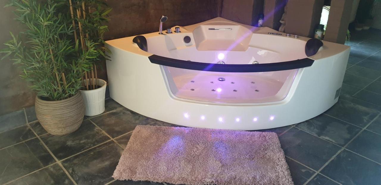 Authentic Wellnesshoeve Hansbeke Zewnętrze zdjęcie